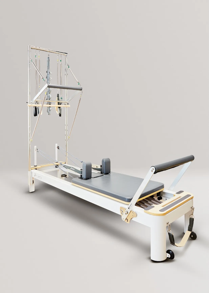 Máquina Pilates Reformer con torre en Clínica Carmen